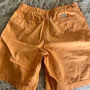 Mens sz  32 vineyard vines shorts